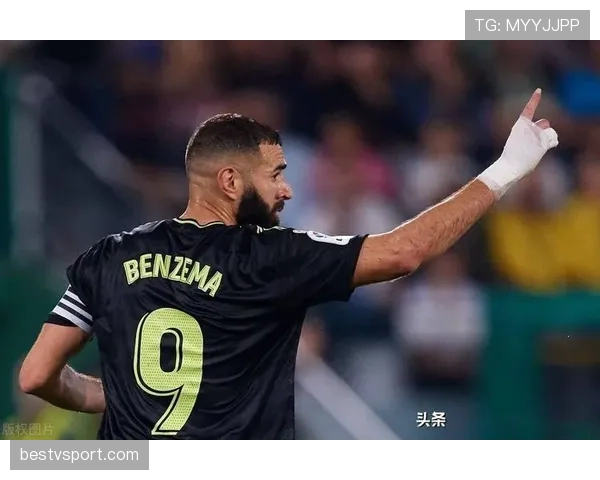 巴尔韦德边前卫与中场自由切换的战术价值解析